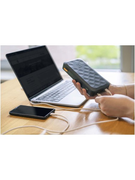 xtorm-fs5451-fuel-serie-45000-mah-67-w-powerbank-mitternachtsschwarz-3.jpg